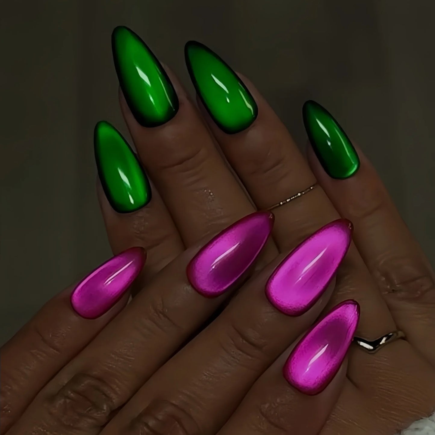 Press On Nails: Glossy Red Cat's Eye Press On Nails - 24pcs Almond Shape