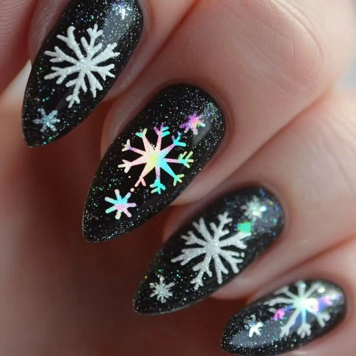Fake Nails: Christmas Black Red Blue Snowflake Tips