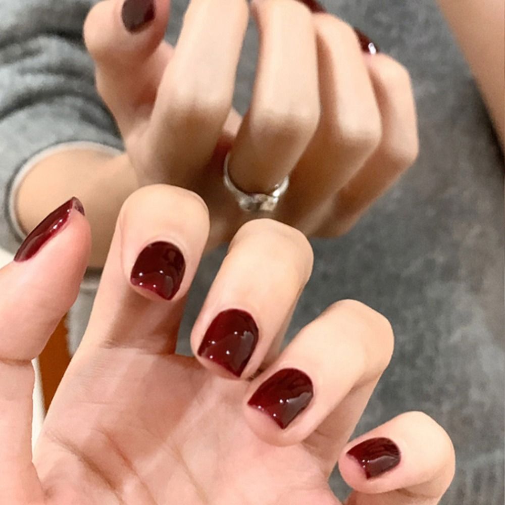 24pcs Short Round French False Nails with Jelly Stickers