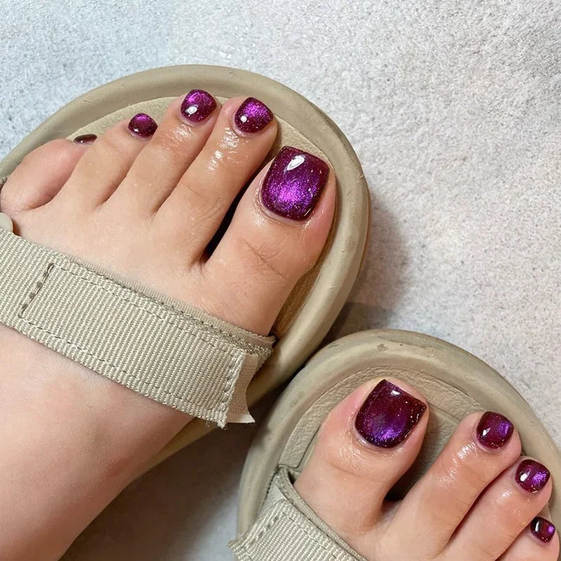 Stylish Pearlescent Nude Toenail Art Shiny Cat Eye Wearable Fake Toenails Chic Toe False Nail Detachable Press on Nail with Glue