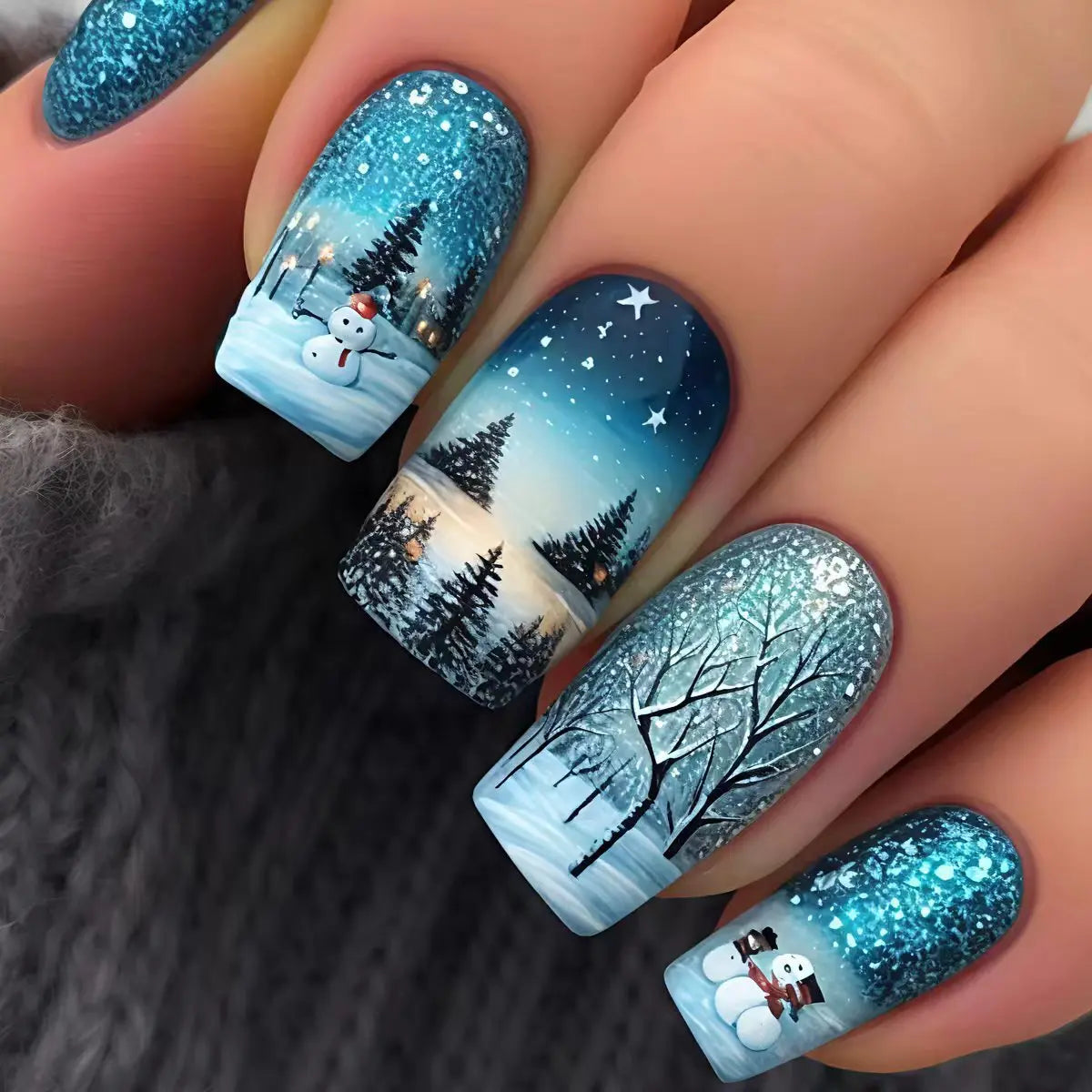 Fake Nails: Christmas Black Red Blue Snowflake Tips